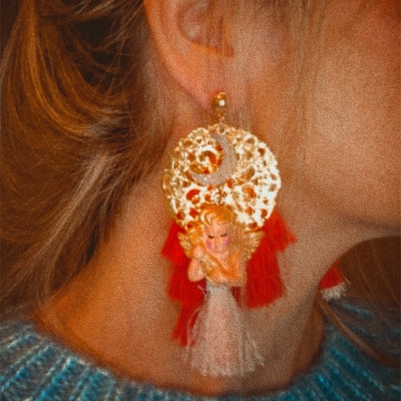 Statement cherub earrings - Picture 4 of 5